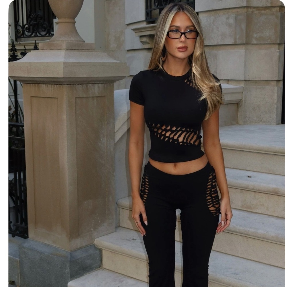 Outcast Sammy top black